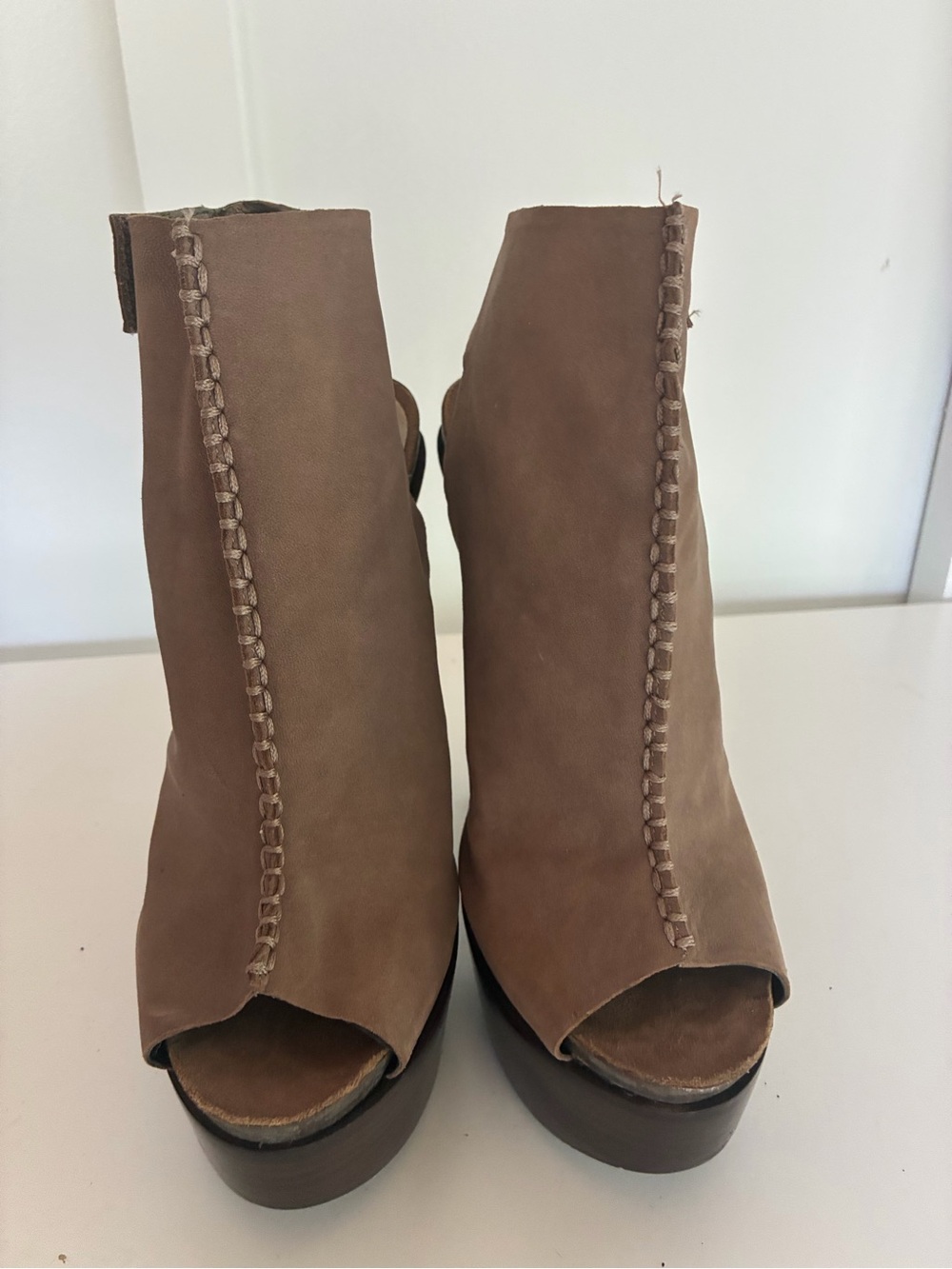 Pelle Moda Women’s Brown Peep-Toe Platform Ankle Boots